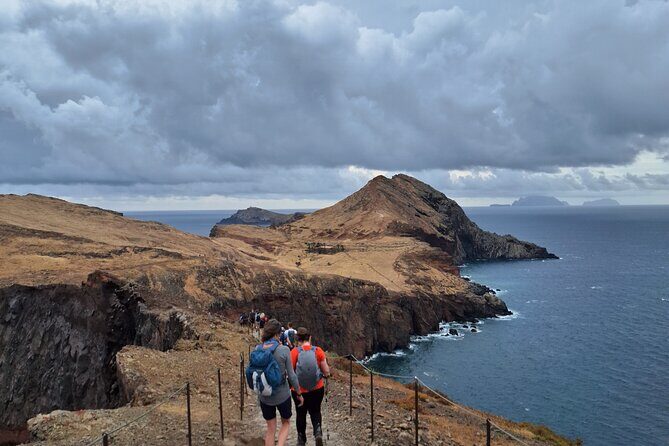 Pico do Areeiro to Pico Ruivo PR1 Private Hike - Authentic Experiences and Reviewer Insights