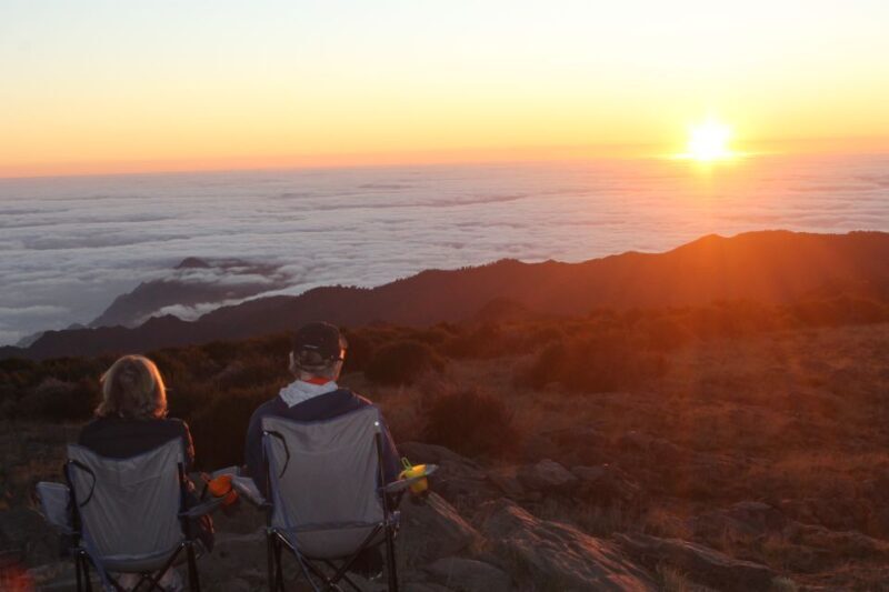 Pico do Arieiro: Private 4x4 Sunrise Trip with Hot Drinks - What the Reviews Say