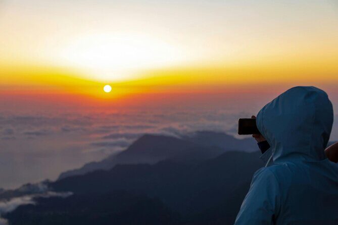 Pico do Arieiro Sunrise Tour with Local Breakfast from Funchal - FAQ