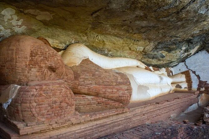 Pidurangala, Ibbankatuwa and Dambulla, Budget Tour from Colombo - An In-Depth Look at the Tour Experience