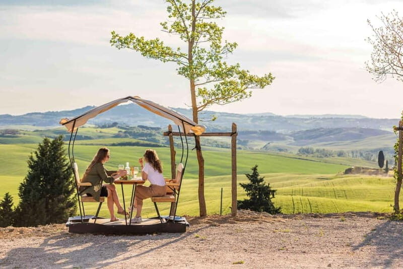 Pienza: guided tasting of Orcia DOC wine and organic EVO oil - Introduction