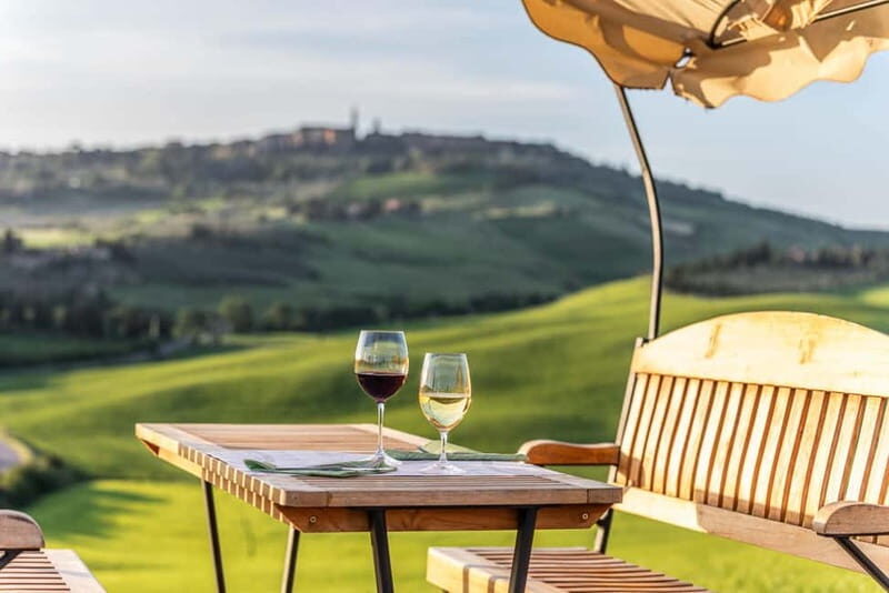 Pienza: guided tasting of Orcia DOC wine and organic EVO oil - Deep Dive into the Itinerary