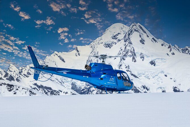 Pilots Choice: 2 Glaciers & Snow Landing  35min - An Immersive Experience Above the Glaciers