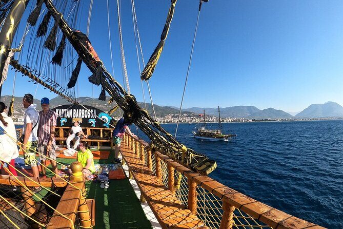 Pirate Boat Tour in Alanya: A Relaxing Day Out with Lunch - Starting the Adventure: Pickups and Departure