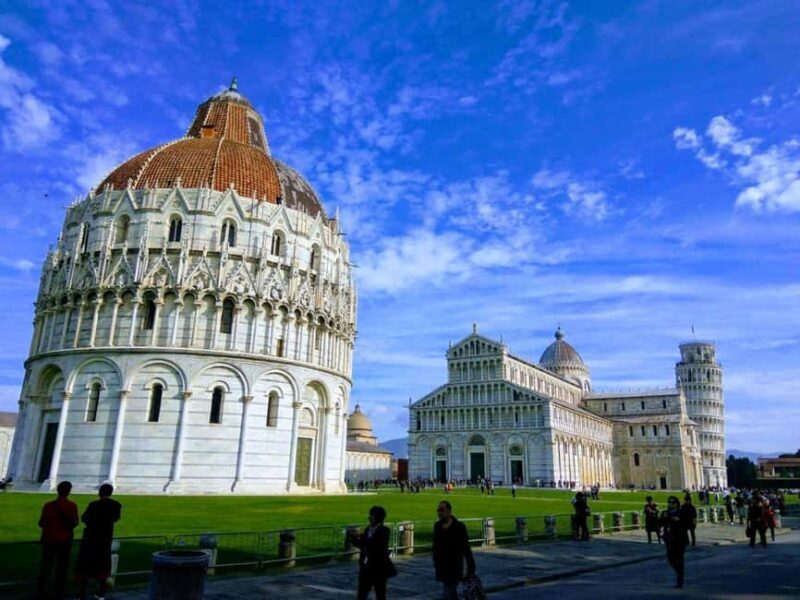 Pisa: The Electric Minibus Experience - A Detailed Look at the Pisa Electric Minibus Tour