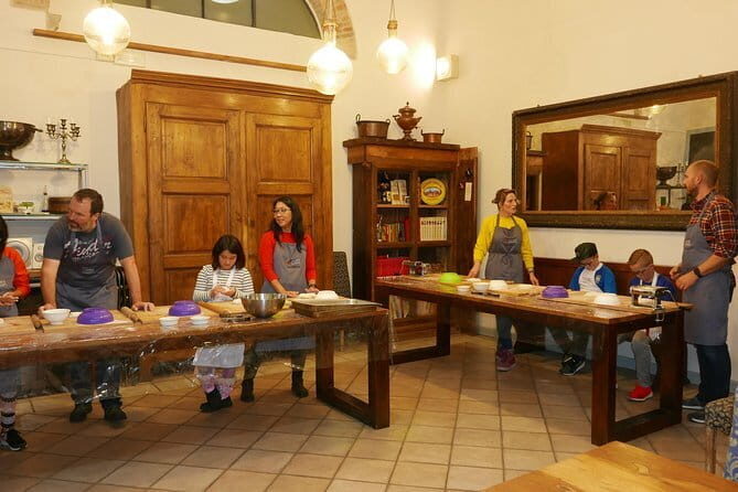 Pizza & Gelato family cooking class in Florence - Eating Europe - Exploring the Itinerary and Setting