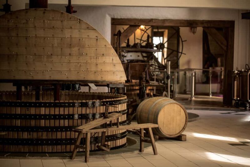 Plateau Gourmand : Charcuteries Champagnes et Fromages - Key Points