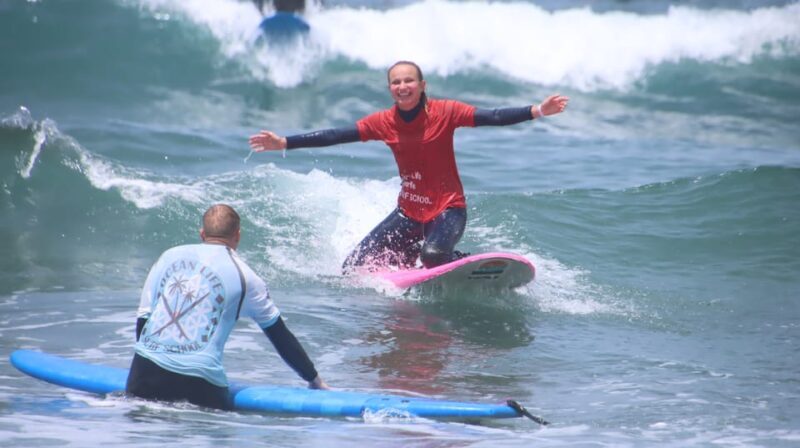 Playa de Las Americas: Surfing Group Lesson with equipment - Authentic Insights from Reviewers