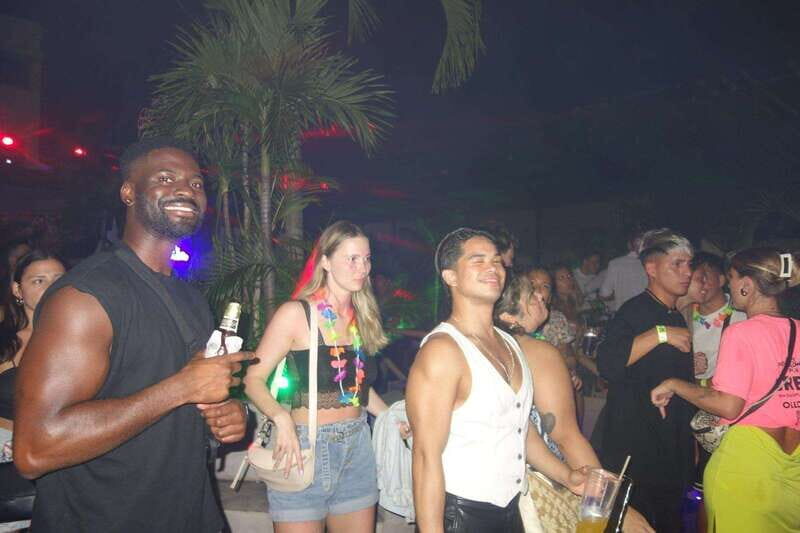 Playa del Carmen: Social Pubcrawl, meet fellow travelers - Key Points