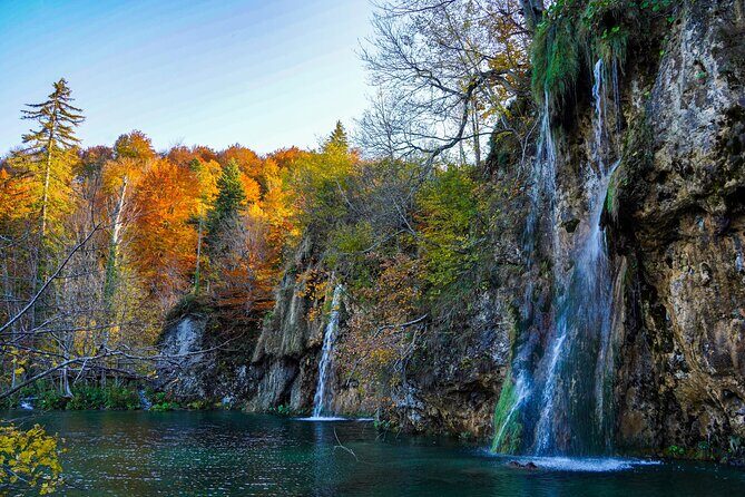 Plitvice Lakes 3,5h tour with panoramic boat ride - FAQs