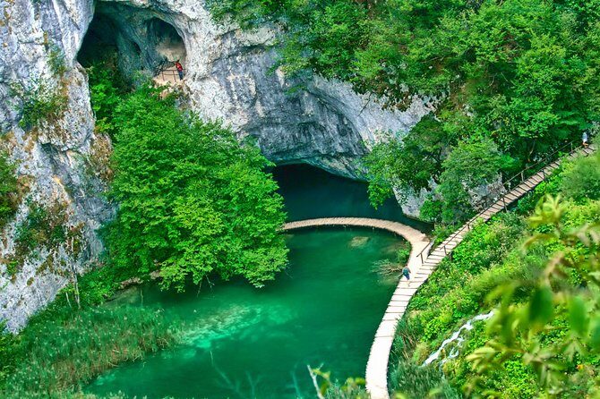 Plitvice Lakes Guided tour with Entrance ticket included - The Return Journey