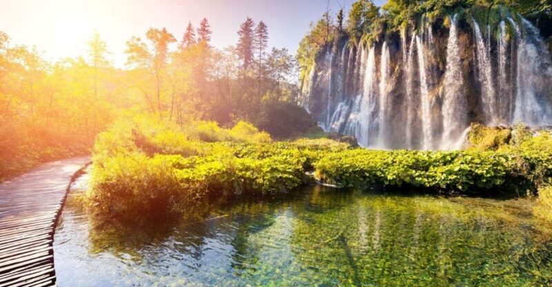Plitvice Lakes Private Day Trip from Zagreb with a Guide - Key Points