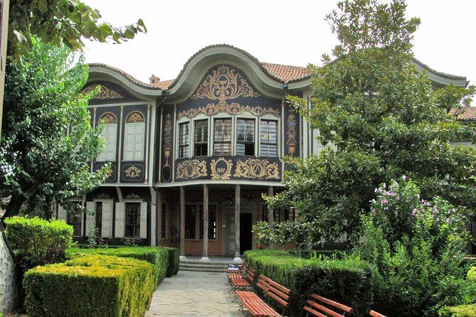 Plovdiv and Thracia Valley with Wine Tasting - Wine Tasting at Villa Yustina: Savoring Bulgaria’s Vineyards