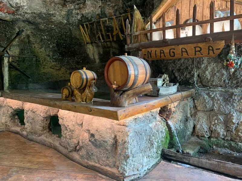 Podgorica: Albania visit, Skadar Lake and Rozafa Castle Tour - Optional Stop: Niagara Falls (If Water Levels Allow)