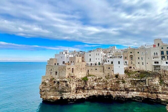 Polignano a Mare luxury boat tour, aperitif, diving and snorkeling - An In-Depth Look at the Polignano a Mare Luxury Boat Tour