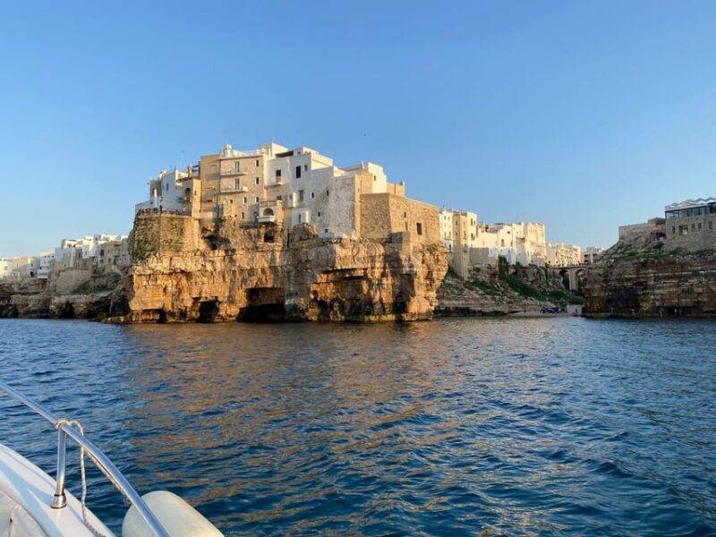 Polignano a Mare: Tour of Barca Tra Grotte with Aperitivo - Swimming and Relaxing on the Water