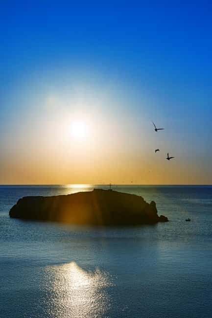 Polignano: group boat Tour between caves prosecco and snacks - FAQ