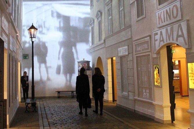 POLIN Museum of the History of Polish Jews : PRIVATE TOUR /inc. Pick-up/ - Exploring the POLIN Museum: What You Can Expect