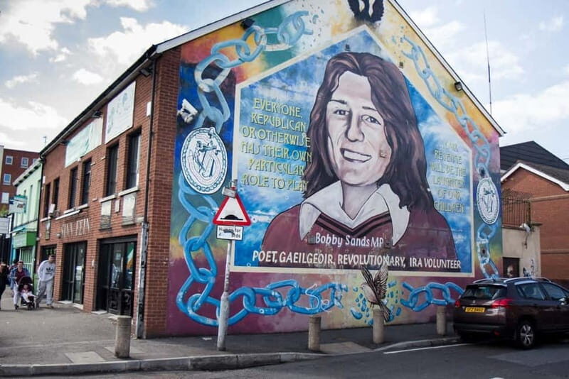 Political Wall Murals and Peacewall - Exploring Belfast’s Murals and Peace Wall: An In-Depth Review