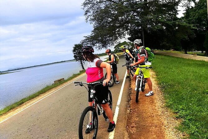 Polonnaruwe Ancient City Cycling Day Tour from Colombo - Who Will Love This Tour?