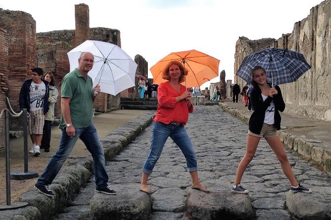 Pompei Skip The Line 2-Hours Guided Tour in English or Italian - Key Points