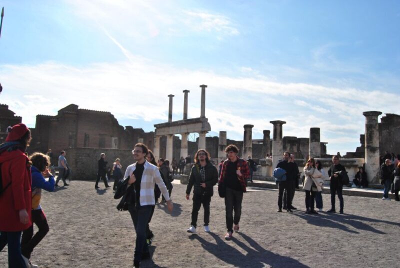 POMPEI SMALL GROUP MASSIMO 8 PERSONE - Deep Dive into the Experience