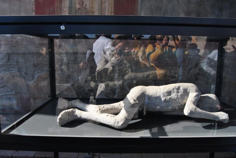 POMPEI SMALL GROUP MASSIMO 8 PERSONE - Practical Tips for Your Visit