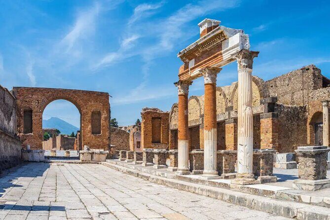POMPEI & VESUVIUS TOUR from NAPLES (tickets and Hotel Pick-up INCLUDED) - Transportation and Group Dynamics
