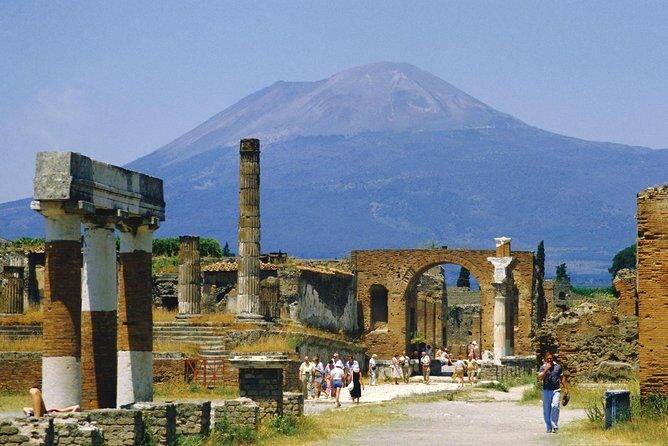 Pompeii and Mount Vesuvius Day Trip from Naples with Lunch - An In-Depth Look at the Tour Experience