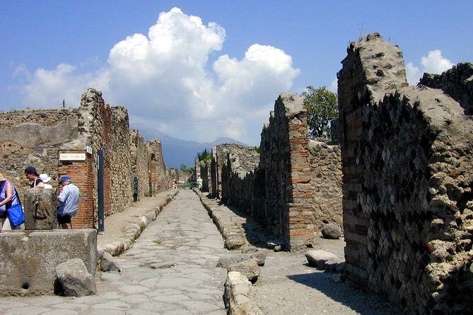 Pompeii and Mount Vesuvius SELECT tour - Exploring the Tour: A Deep Dive