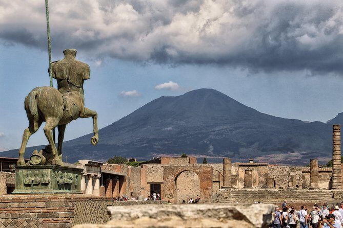 Pompeii and Naples Tour by High-Speed Train - Key Points