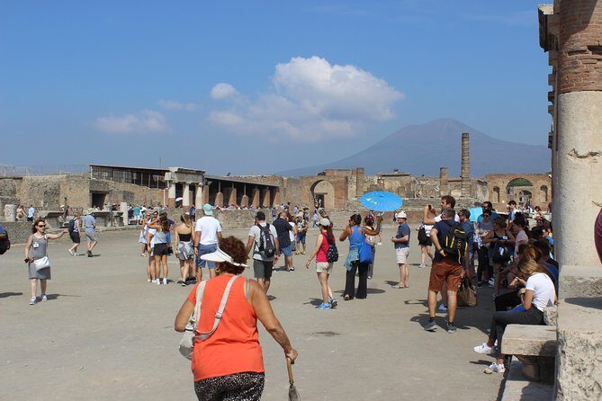 Pompeii and Vesuvius from Naples. Private activity - FAQs