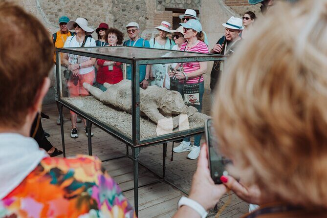 Pompeii Archaeological Small-Group tour for 15 people - Key Points