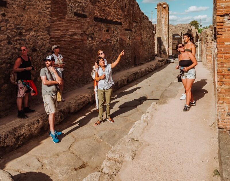 Pompeii: Entry Ticket and Guided Tour with an Archaeologist - Why This Tour Could Be Perfect for You