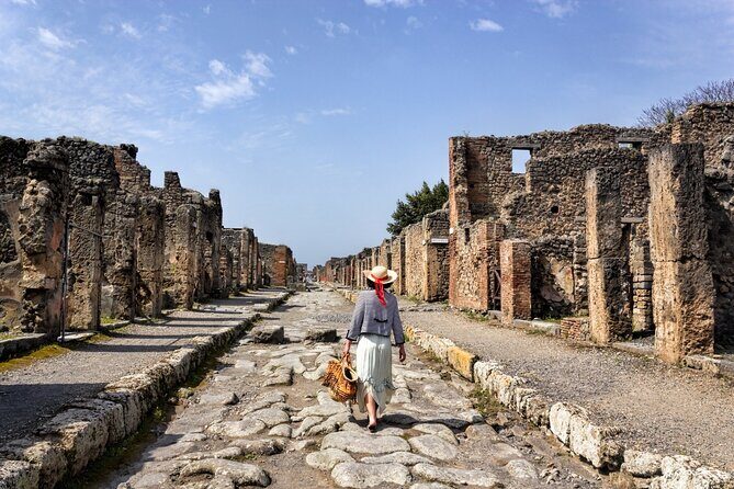 Pompeii guided group tour plus entry ticket - Booking and Cancellation