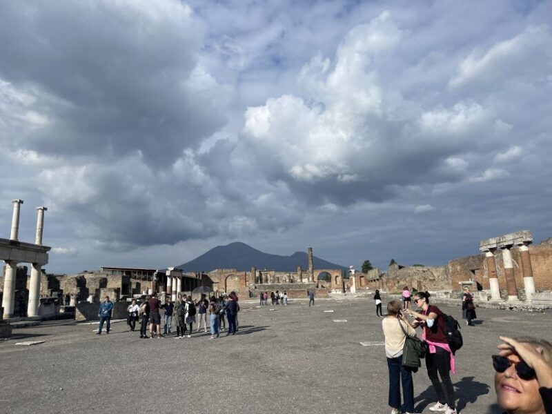 Pompeii: Highlights Guided Walking Tour - Key Points