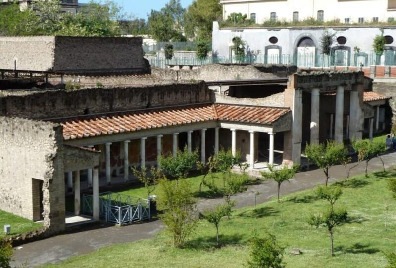 Pompeii: Oplontis Small Group Tour with an Archaeologist - Exploring Oplontis: A Closer Look
