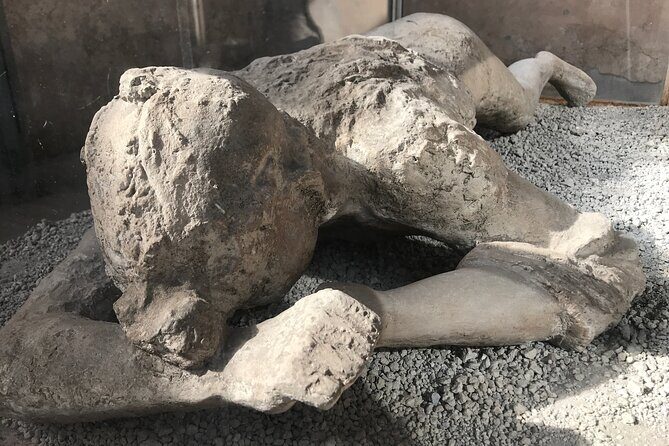 Pompeii Private Tour with an Archaeologist and Skip The Line - 3 hours - The Forum, Basilica, and Temple of Jupiter