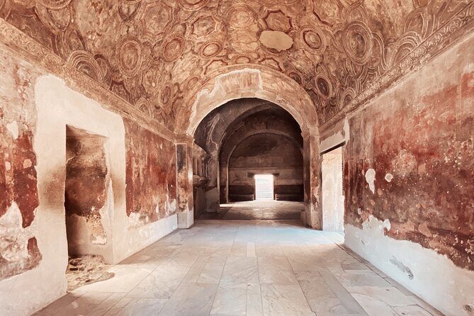 Pompeii Private Tour with an Archaeologist and Skip The Line - 3 hours - Religious and Domestic Life