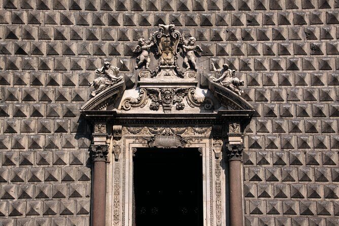 Pompeii ruins and the city of Naples with private transportation - FAQ