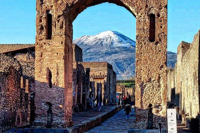 Pompeii Skip the Line Shared Group Tour - Exploring Pompeii: A Detailed Look at the Skip-the-Line Shared Group Tour