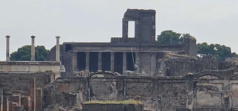 Pompeii, skip-the-line ticket with smartphone audio guide on the app - Who Should Consider This Tour?