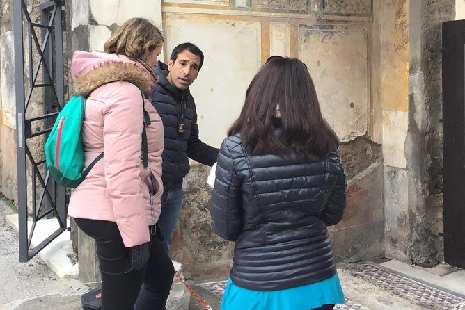 Pompeii with an archaeologist, the original!!! - An In-Depth Look at the Pompeii Archaeologist Tour