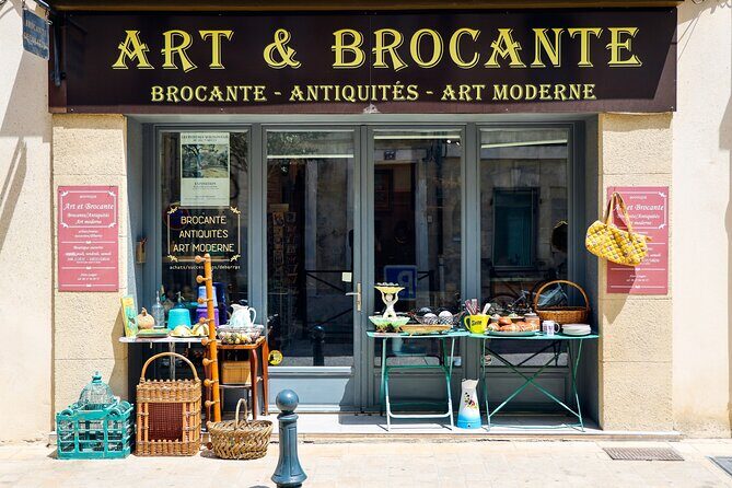 Pont du Gard to Villeneuve Les Avignon & Châteauneuf du Pape wine private tour - Key Points