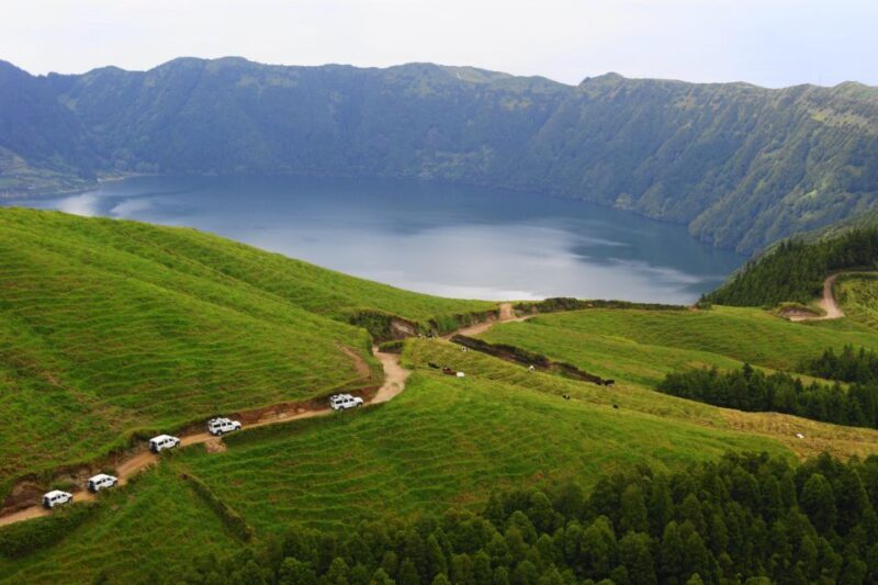 Ponta Delgada: Full-Day Sete Cidades 4X4 Tour with Lunch - An In-Depth Look at the Tour Experience