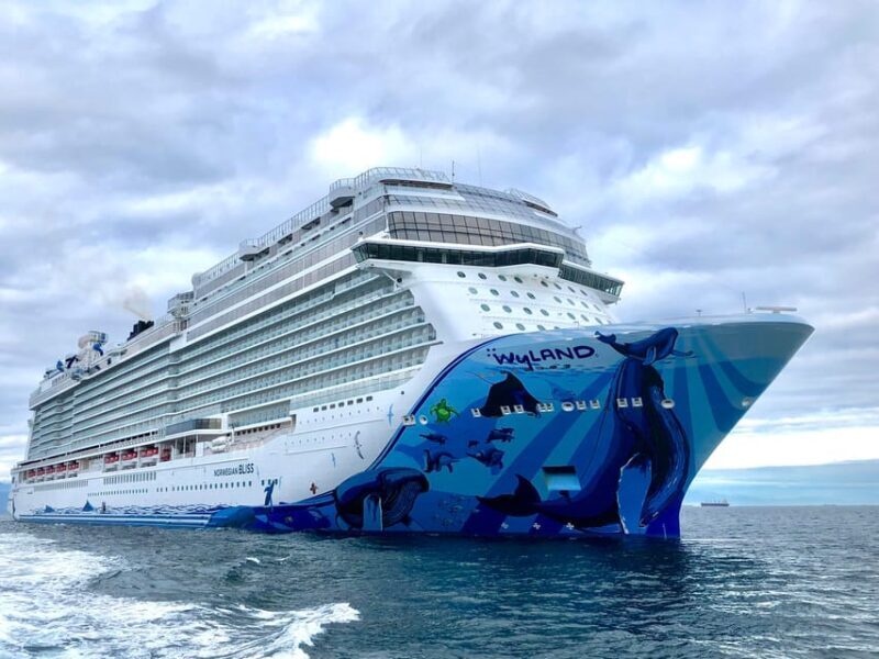 Ponta Delgada: Sete Cidades Volcano Lakes Shore Excursion - Key Points