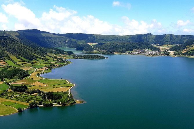 Ponta Delgada: Shore Excursion, Sete Cidades, Blue & Green Lake - Transportation, Group Size, and Overall Value