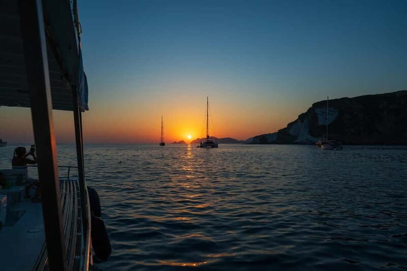 Ponza: Sunset by boat with aperitif and swim at Chiaia di Luna - An In-Depth Look at the Ponza Sunset Boat Tour