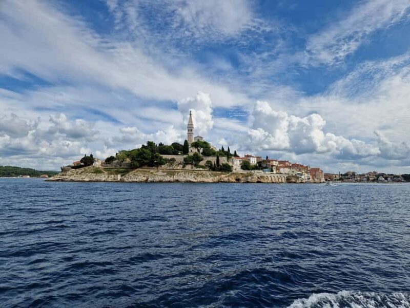 Pore: Boat tour to Rovinj with lunch and drinks - Key Points
