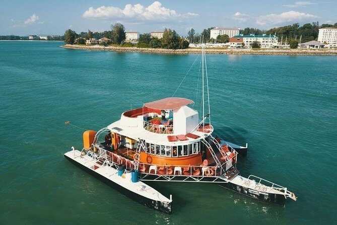 Port Dickson Day Tour with Sunset Cruise - PD Dream World Upside Down & 3D — A Fun Photo Stop